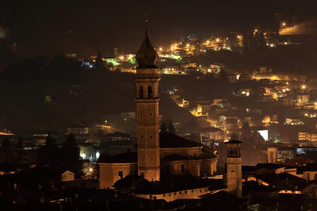 basilica gandino di notte