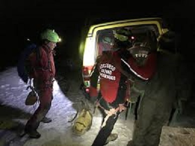 soccorso alpino notte neve.jpg