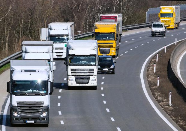 tir mezzi pesanti camion