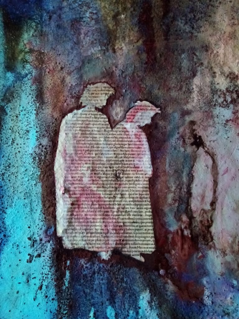 V. Patarini Dante e Virgilio Discesa allInferno part. cemento pagine del Cinquecento e pigmenti su tela cm 120x100 2020 V. Patarini Dante e Virgilio Discesa allInferno part. cemento pagine del Cinquecento e pigmenti su tela cm 120x100 2020