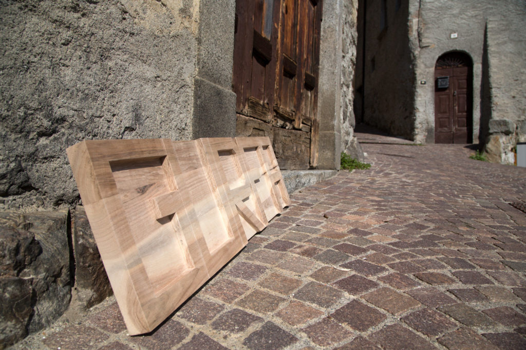 Gurfa legno intagliato 2 Gurfa legno intagliato 2