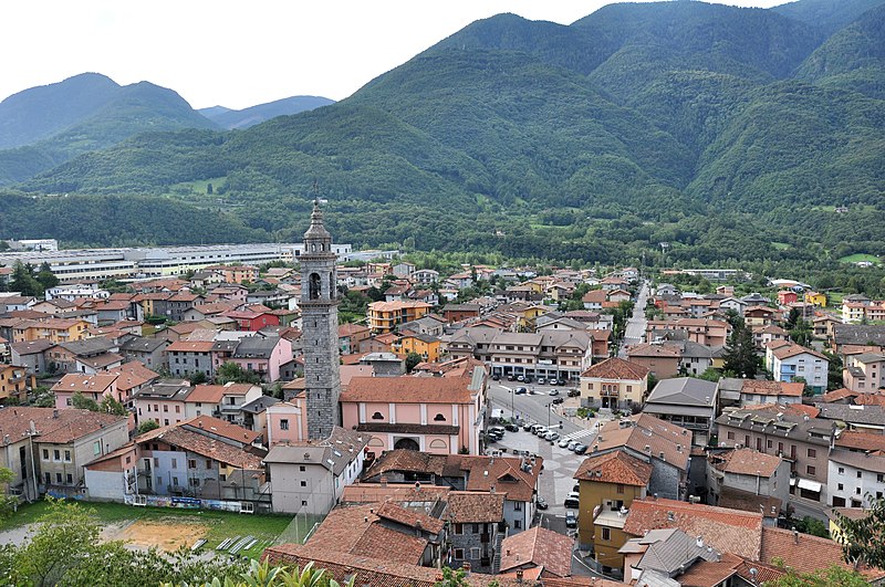 800px Berzo Inferiore da San Lorenzo