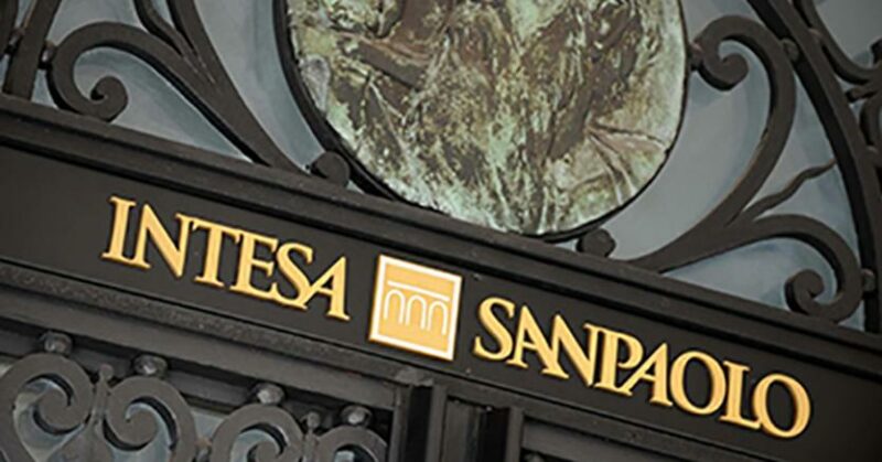 intesa san paolo scaled Chiusura di filiali bancarie a Bergamo