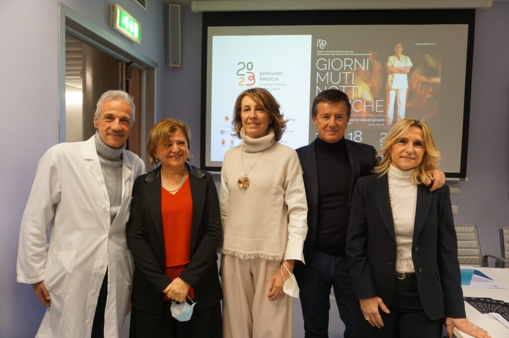 Da sinistra Cosentini Stasi Ghisalberti Gori Bonaldi Giorni muti, notti bianche: il dramma del Covid-19 sul palco