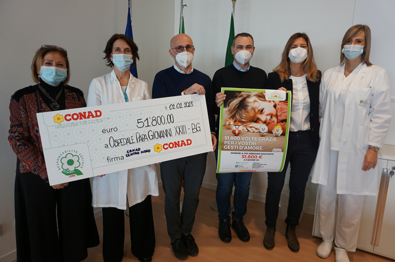 Conad Centro Nord dona 51.800 euro all'ASST Papa Giovanni XXIII
