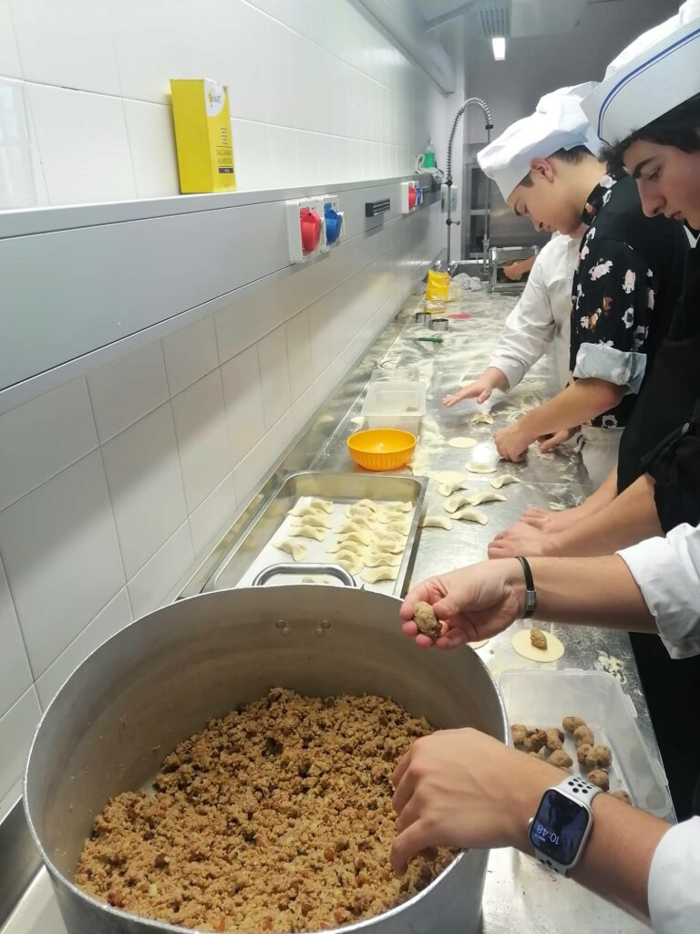 iSchool FoodExperience 2023 Scopri la cucina di Bergamo e Brescia con iSchool: Food Culture Experience