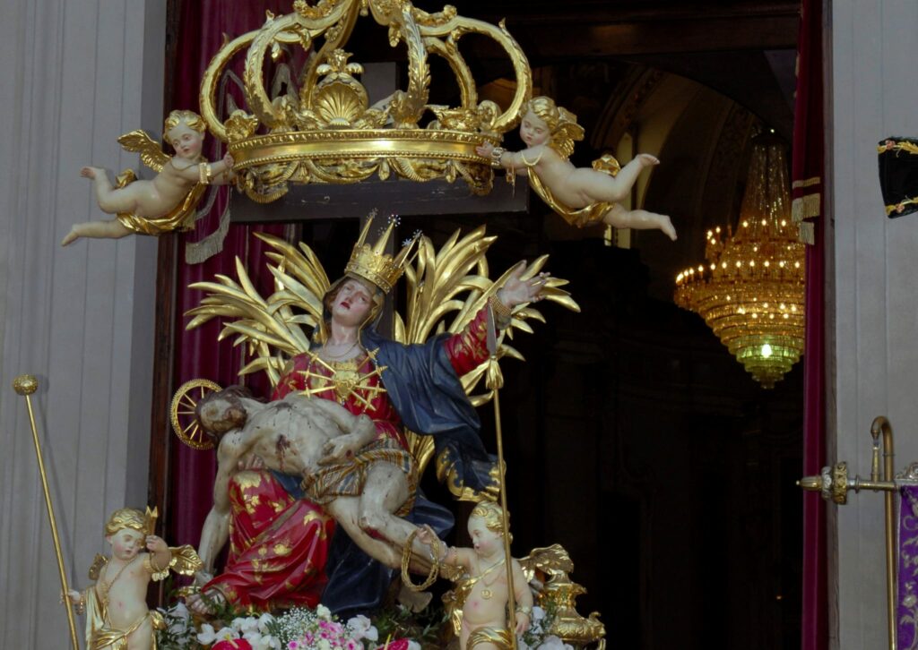 A LEFFE LA MADONNINA SALE SUL TRONO, AL VIA IL SETTENARIO