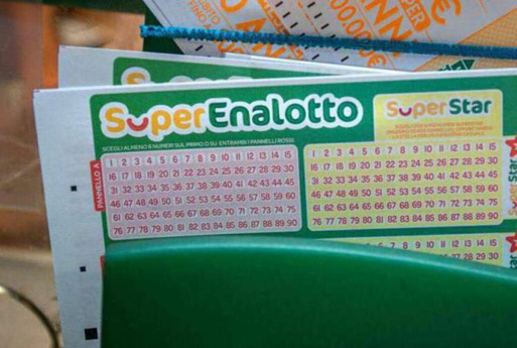 SuperEnalotto numeri combinazione vincente oggi 3 luglio