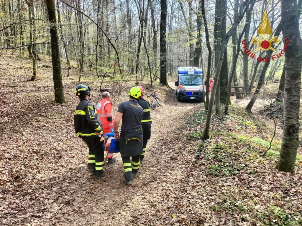 Vigili del Fuoco di Bergamo intervengono per incidente con bici