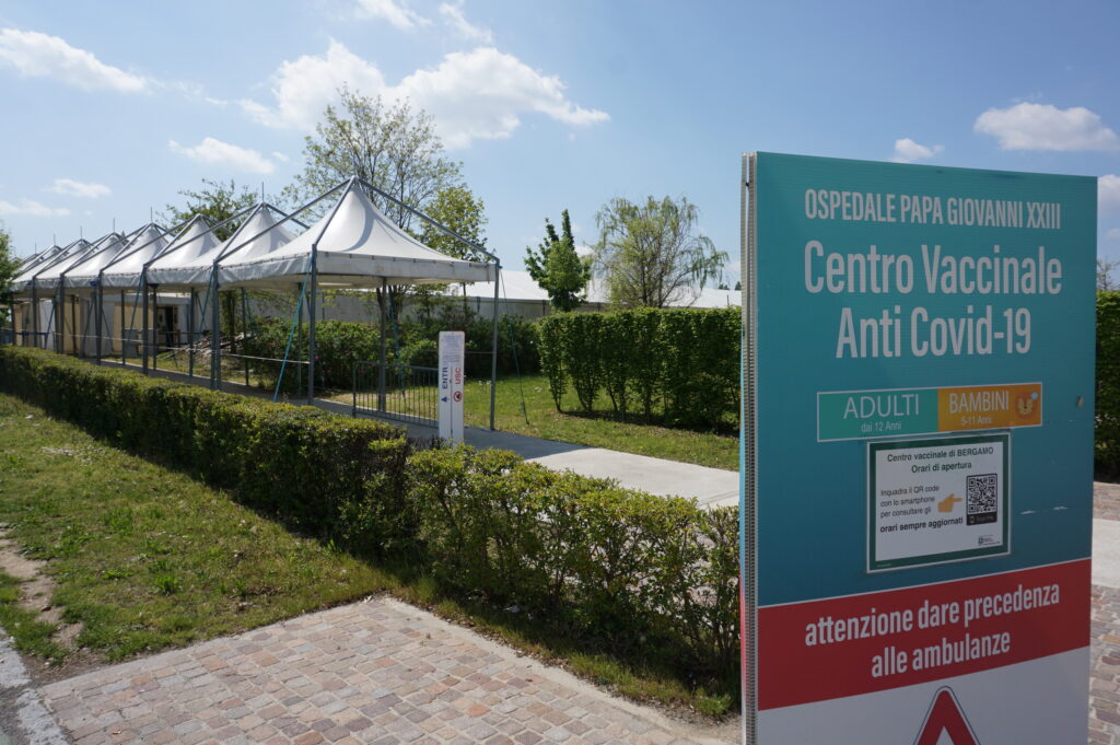 Centro vaccinale Vaccinazioni: chiude il centro allestito all’Ospedale Papa Giovanni XXIII durante l’emergenza Covid-19
