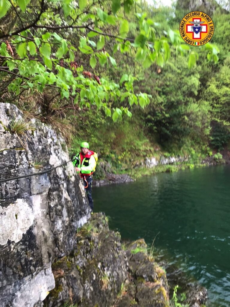 Cnsas Idro 1 Soccorso Alpino salva quattro escursionisti dalla ferrata Sasse durante forte temporale