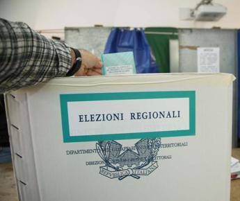 Elezioni Calabria urne aperte oggi fino alle 23 al voto 1 milione e 900 mila elettori