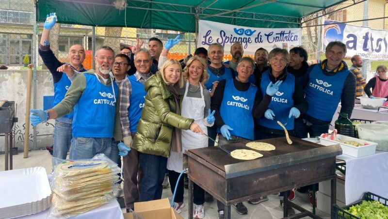 Operatori cattolica con amminsitratori Cattolica e Ardesio scaled Sapori romagnoli, amicizia e solidarietà: “Cattolica meets Ardesio”