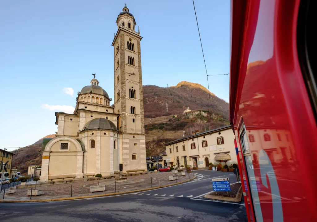 Santuario di Madonna di Tirano 3 1 Santuario di Madonna di Tirano 3 1