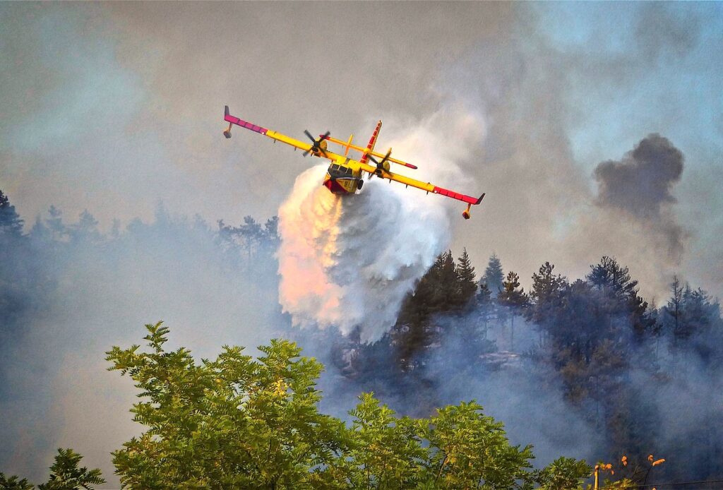 canadair valle subequana abruzzo italy canadair valle subequana abruzzo italy
