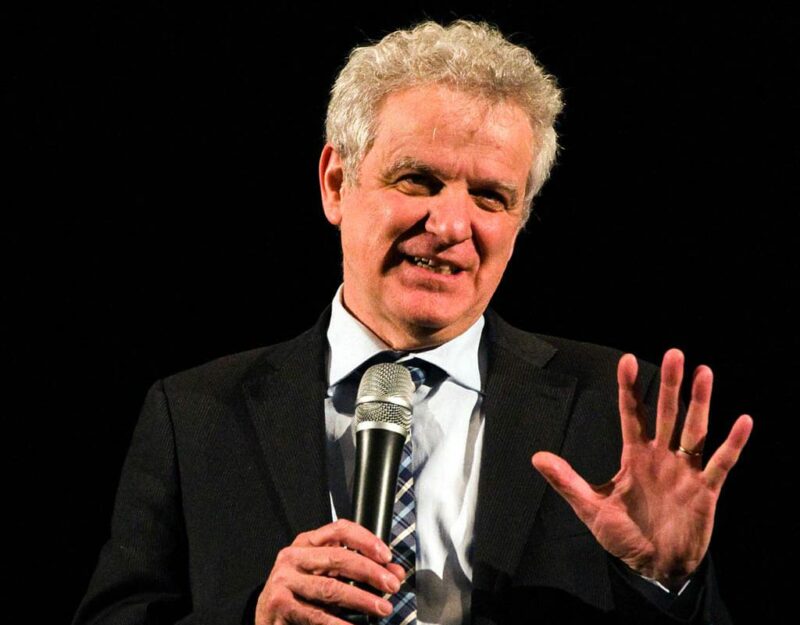 ezio aceti scaled “LA BELLEZZA DI EDUCARE”, SERATA A LEFFE CON LO PSICOLOGO ACETI