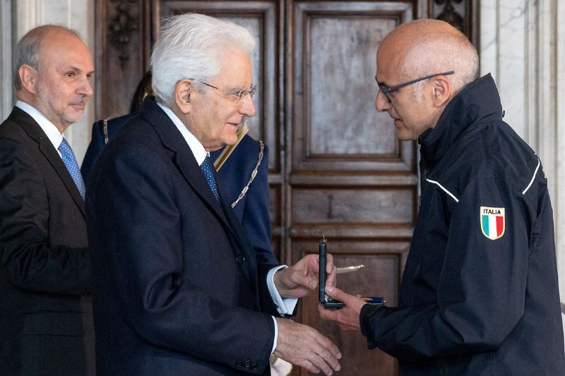 medaglia doro evidenza Dipartimento Protezione Civile premiato per l'impegno durante l'emergenza Covid-19