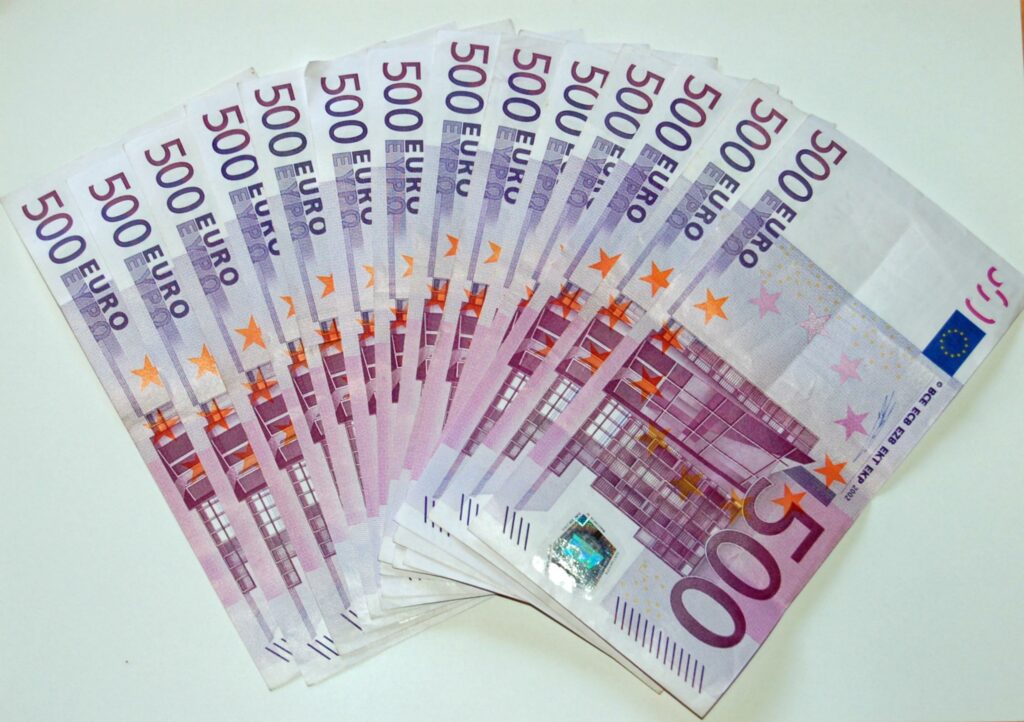 500 euro 1 500 euro 1