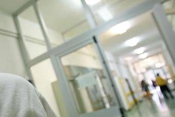Ragazzina muore a Palermo era stata portata in ospedale sul corpo segni di violenza