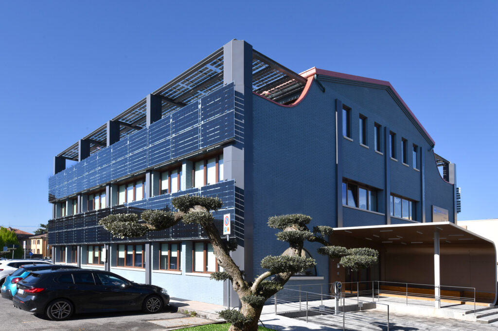 Inaugurazione rinnovata sede Confcooperative Bg