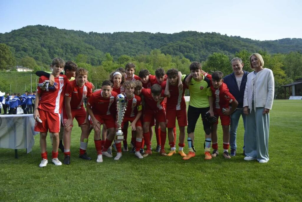 memorial radici pezzoli 1 Memorial Radici-Pezzoli: a Leffe la vittoria del Monza e i saluti di Inzaghi e Signori