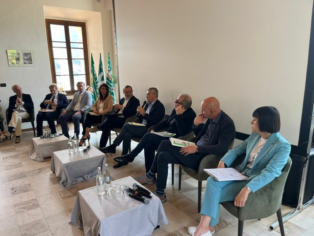 Il turismo cerca soluzioni alla crisi Il turismo cerca soluzioni alla crisi