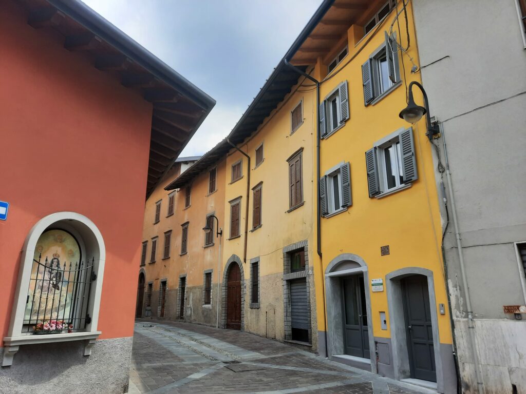 gandino housing sociale Taglio del nastro a Gandino per l’housing sociale “Le quattro Vie”