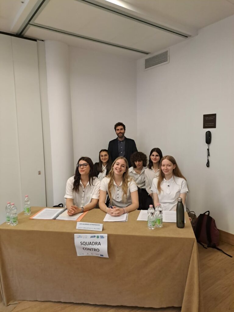 “EXPONI le tue IDEE”, il Liceo “Falcone” di Bergamo porta in alto i colori orobici alla finale nazionale