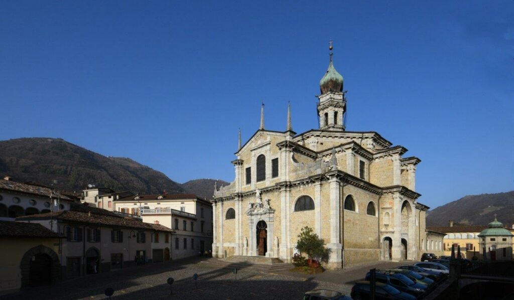 LA BASILICA DI GANDINO COMPIE 400 ANNI, SI FESTEGGIA CON GLI ARAZZI