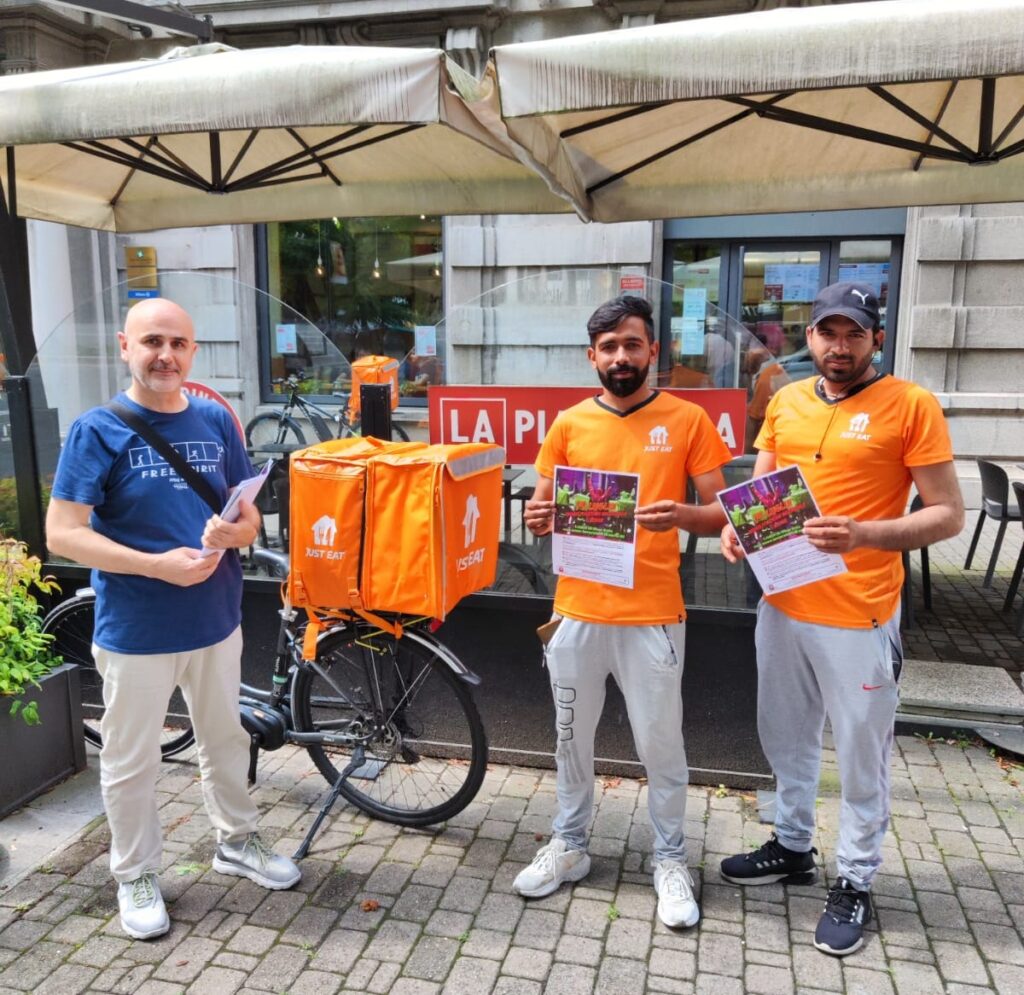 Rider, il volantinaggio di NIDIL-CGIL a Bergamo