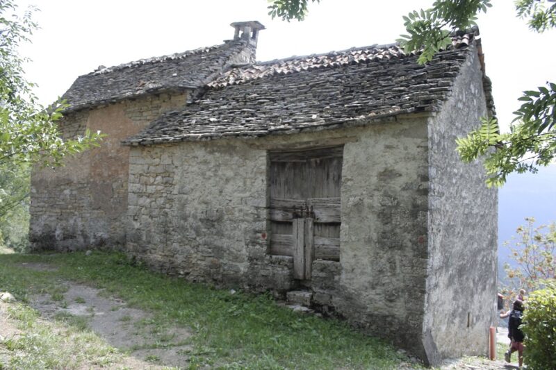 corna imagna stalla roccoli scaled Visita Guidata Sentiero dei Roccoli, Corna Imagna