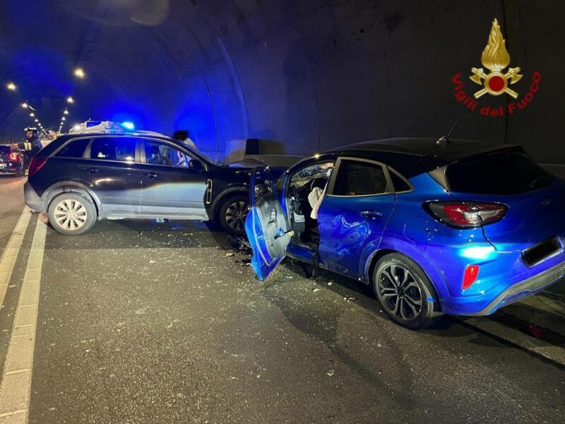 incidente montenegrone scaled Incidente stradale in galleria a Scanzorosciate: nessun ferito grave