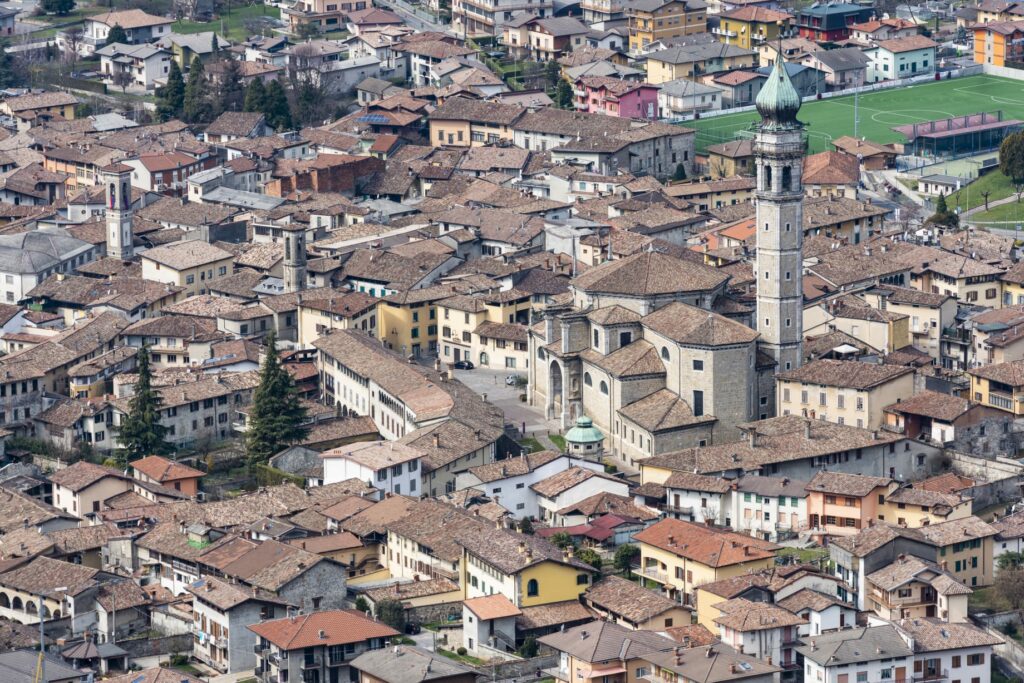 panoramica gandino SACERDOTI, SUORE E ASSOCIAZIONI: GANDINO PREMIA I BENEMERITI NEL GIORNO DEI PATRONI