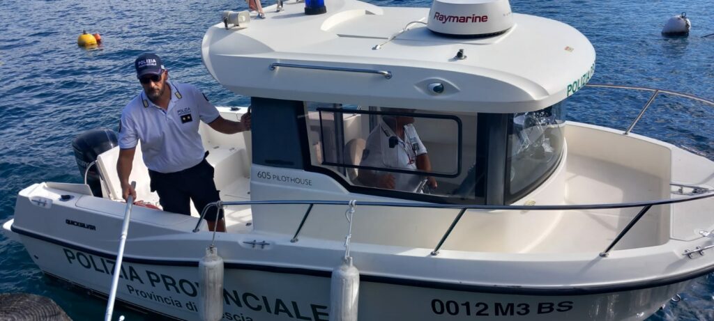 Polizia Provinciale denuncia olandese per eccesso di velocita sul lago dIdro 1 Polizia Provinciale denuncia olandese per eccesso di velocità sul lago d'Idro