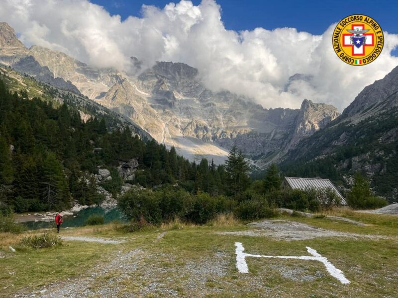 elicottero soccorso alpino 1 scaled Elisoccorso trasporta in ospedale un ragazzo con la frattura di una caviglia