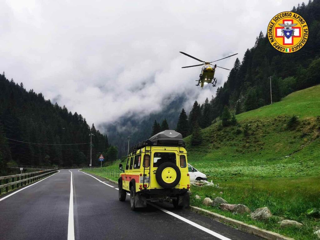 Elisoccorso interviene per ragazzo ferito in montagna