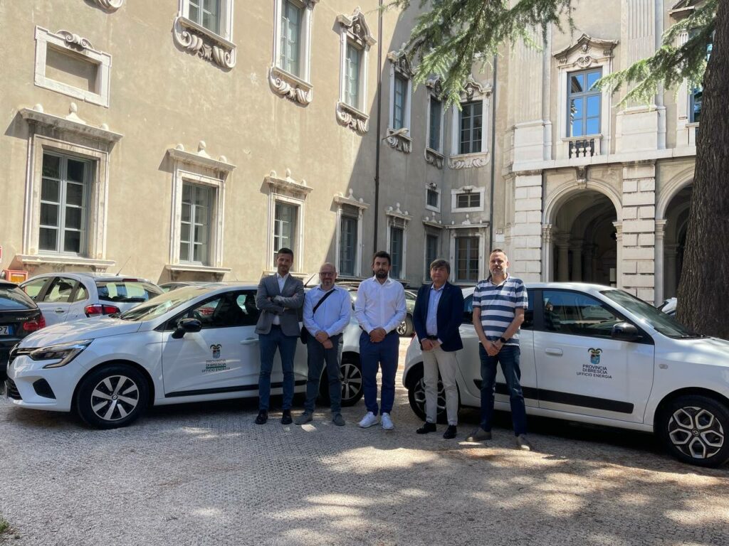 photo 2023 08 07 16.41.28 Brescia: due nuove auto a basso/nullo impatto ambientale per l'Ufficio Energia e Impianti