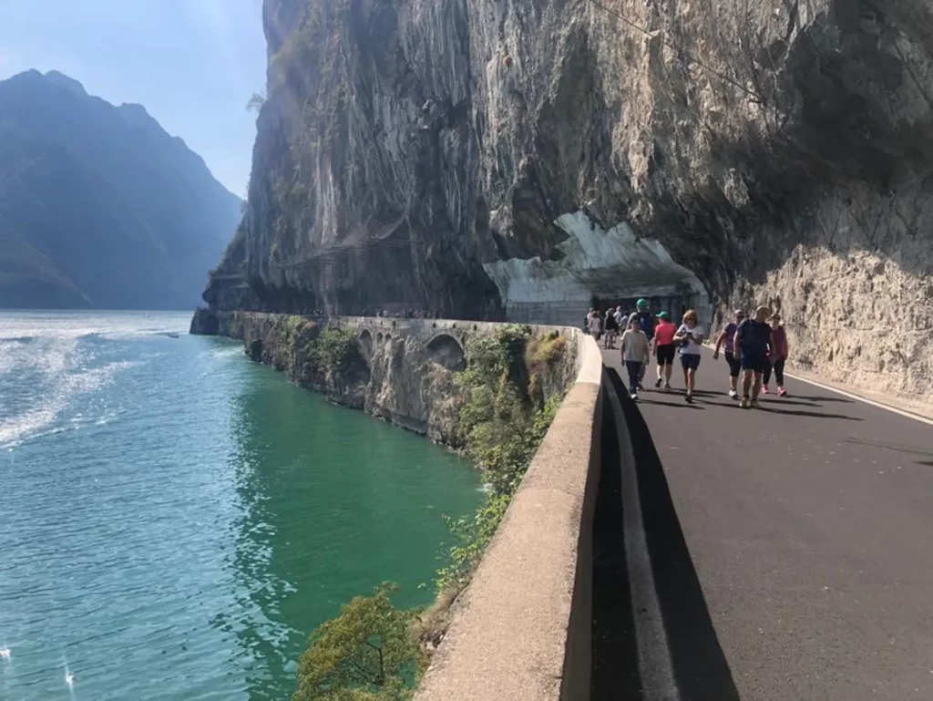 un tuffo nella bellezza dellalto sebino tra paesaggi mozzaf xICvkxl original un tuffo nella bellezza dellalto sebino tra paesaggi mozzaf xICvkxl original