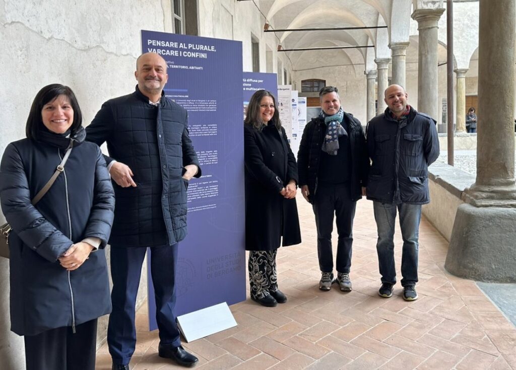 02. Sx dx Burini Cavalieri Ghisalberti Adobati Rao Comitato scientifico UniBg Mostra Pensare al plurale "Pensare al plurale, varcare nuovi confini"