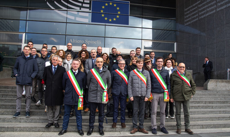 Diga del Gleno: Inaugurata al Parlamento europeo la mostra fotografica dedicata al disastro del 1923