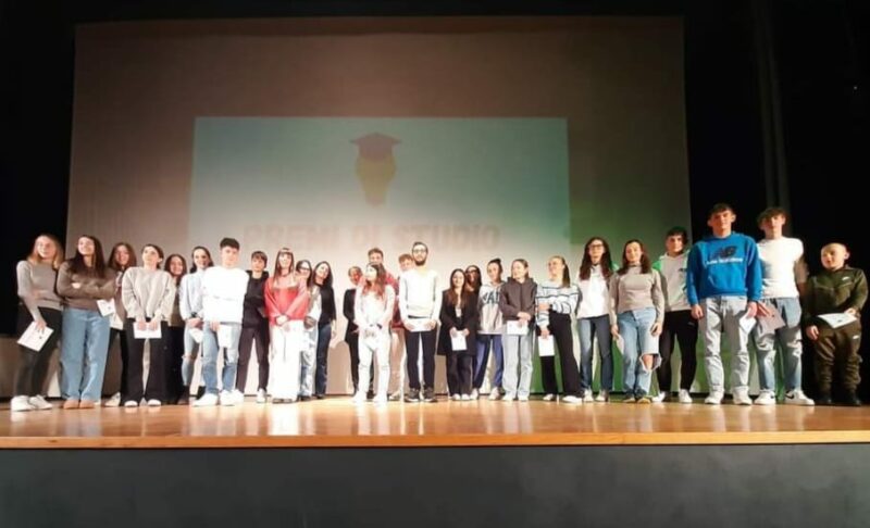 Gandino premia studenti e sportivi scaled IMPEGNO E TALENTO, GANDINO PREMIA STUDENTI E SPORTIVI