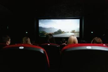 Manovra la bozza taglio al fondo per il cinema nel 2026 e 2027 Manovra, la bozza: taglio al fondo per il cinema nel 2026 e 2027