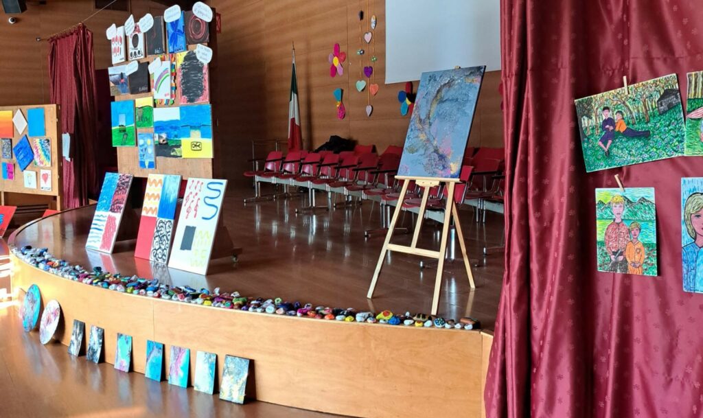 ARTE-MENTE, A VERTOVA LE EMOZIONI DI ARTISTI SPECIALI