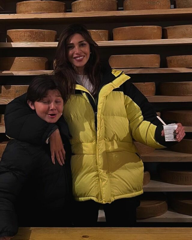 Belen Rodriguez in famiglia e natura giornata rilassante nella Val Brembana