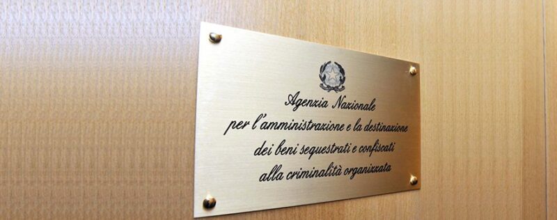 anbsc beni sequestrati 885x350 1 scaled Nuovo bando per l’assegnazione diretta di beni confiscati