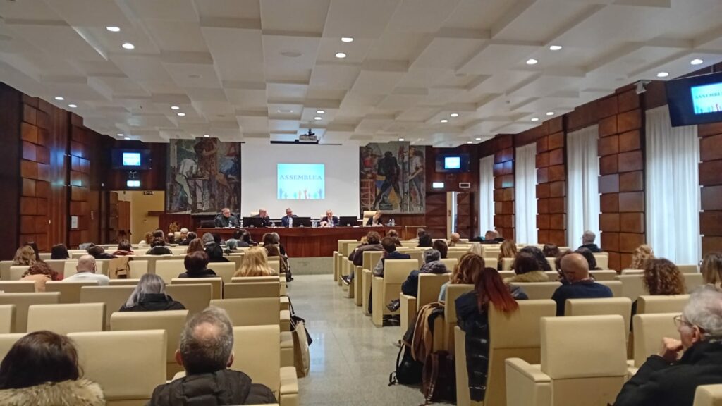 CCNL ABI Avviate le assemblee sindacali per lapprovazione dei lavoratori CCNL ABI - Avviate le assemblee sindacali per l'approvazione dei lavoratori