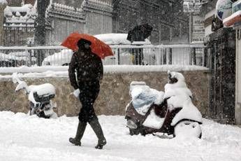 Maltempo oggi sullItalia vento piogge e neve in collina allerta rossa in Abruzzo e arancione in tre regioni Maltempo oggi sullItalia vento piogge e neve in collina allerta rossa in Abruzzo e arancione in tre regioni