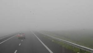 Nebbia in autostrada: 50 persone coinvolte, due vittime confermate e intervento massiccio di soccorso