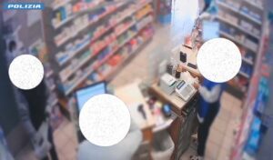 Rapina una farmacia mentre è ai domiciliari: arrestato dalla Polizia di Stato