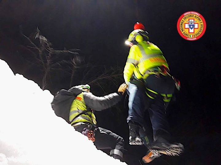 soccorso alpino roncobello neve Operazione di salvataggio a Roncobello: Due ragazzi tratti in salvo dall'elisoccorso